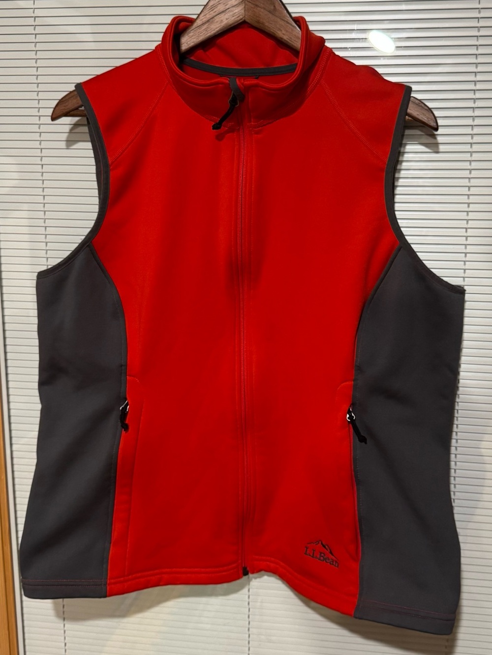 L.L.Bean Red and Black Women's Softshell Fleece Vest XL Petite